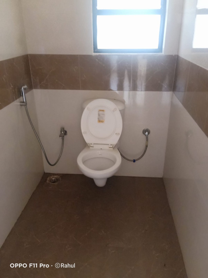 Semi Furnished 3bhk in Kahilipara, Guwahati, Assam, India for Rent